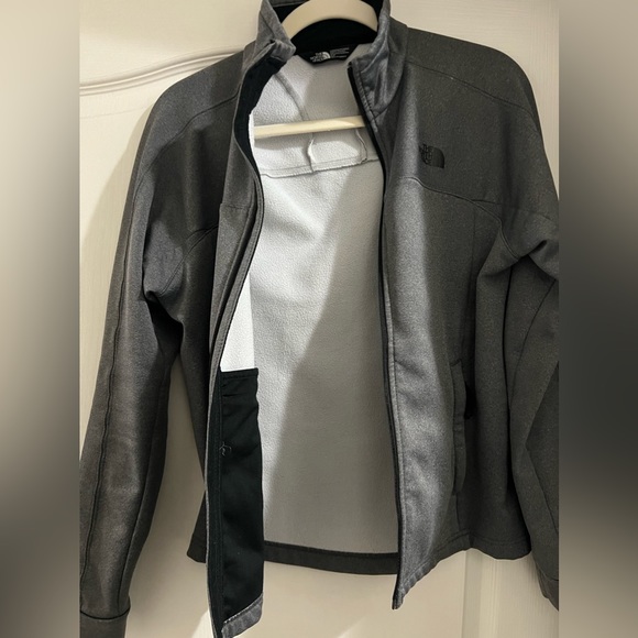 The North Face Fleece Lined Zip Up - Picture 4 of 6